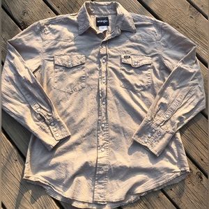 Wrangler pearl snap button down shirt tan